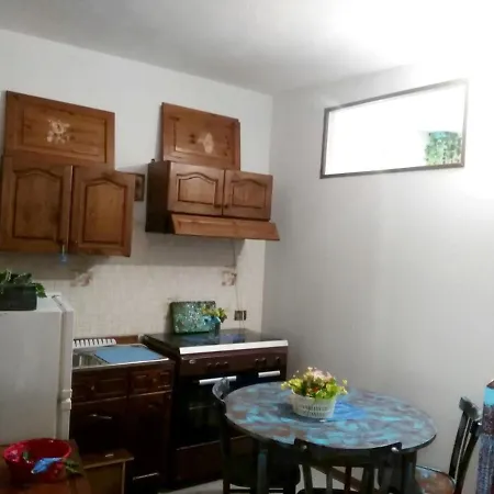 With 2 Bedrooms In With Enclosed Garden And Wifi 8 Km From The Beach Appartement