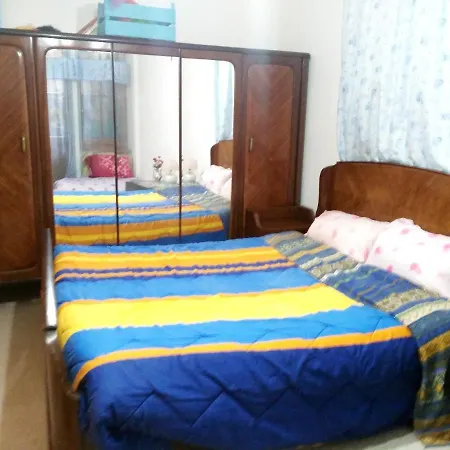 Appartement With 2 Bedrooms In With Enclosed Garden And Wifi 8 Km From The Beach *